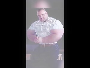 Huge, massive Biceps in ultra-tight Shirt