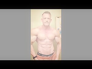 Muscle daddy Jason Parrish