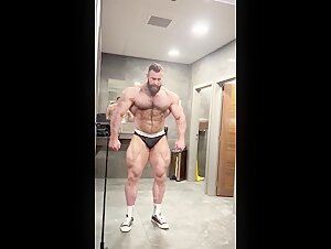 BIGMUSCLE DADDY