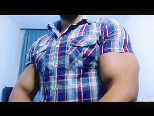 Hot Biceps and Pecs