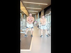 Muscle Bro Pose Down