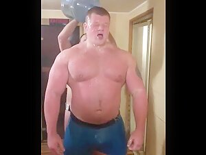 🔥Cooling down beefy muscle!💦 beefymuscle.com