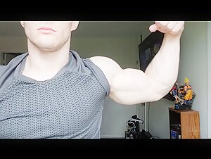 DOMINANT MUSCLE GOD