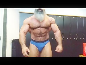 Hairy muscular Flex show