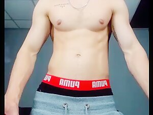 Smoking teen muscle