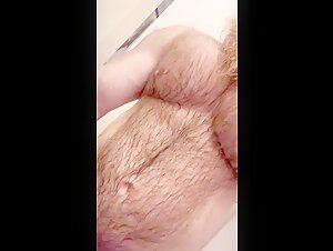 Hairy musclebear