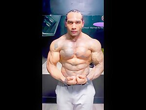 DV FAVE: FLEX FOR ME, ZADDY