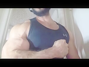 Cocky muscle