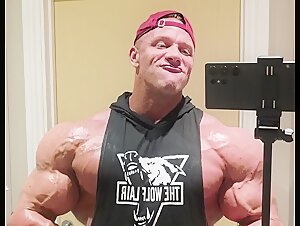 Massive muscle god max