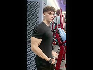 HEAVY BICEPS CURL