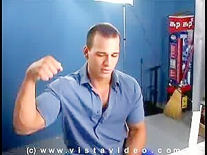 Yinay Rodriguez muscle 3